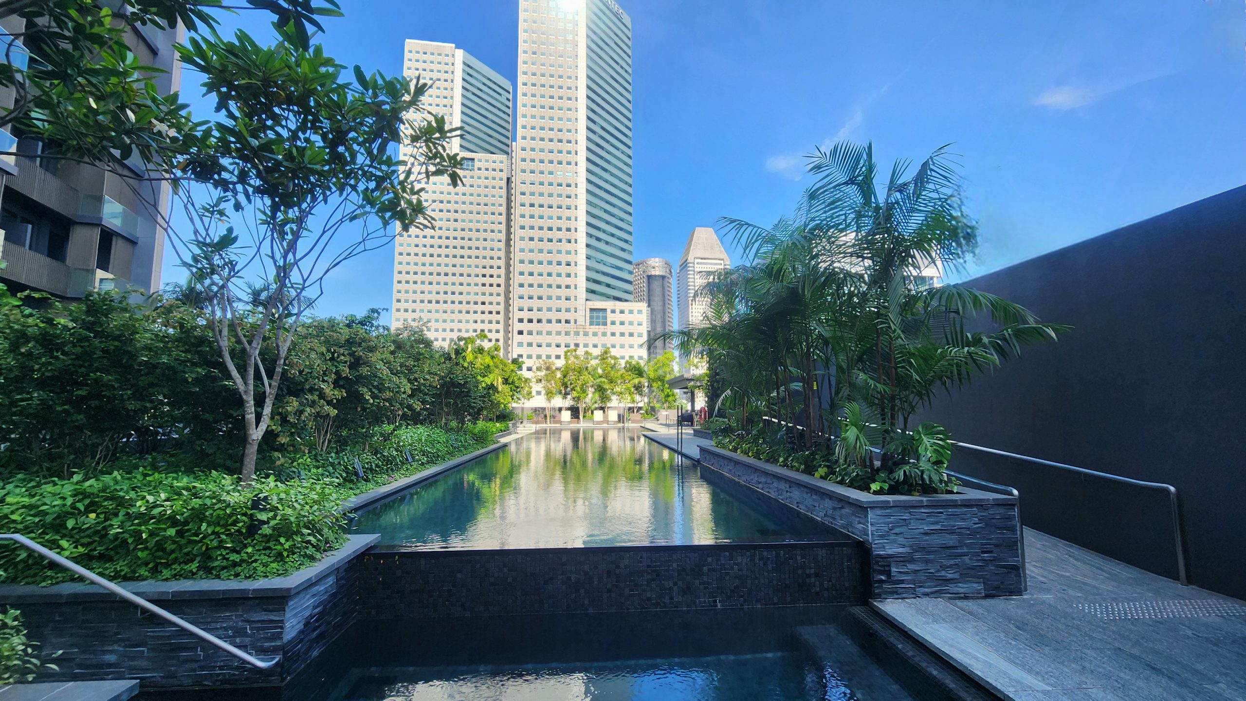 Guoco-midtown-bay-singapore-pool